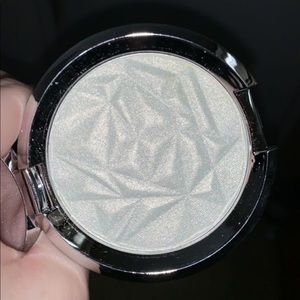 Becca golden mint